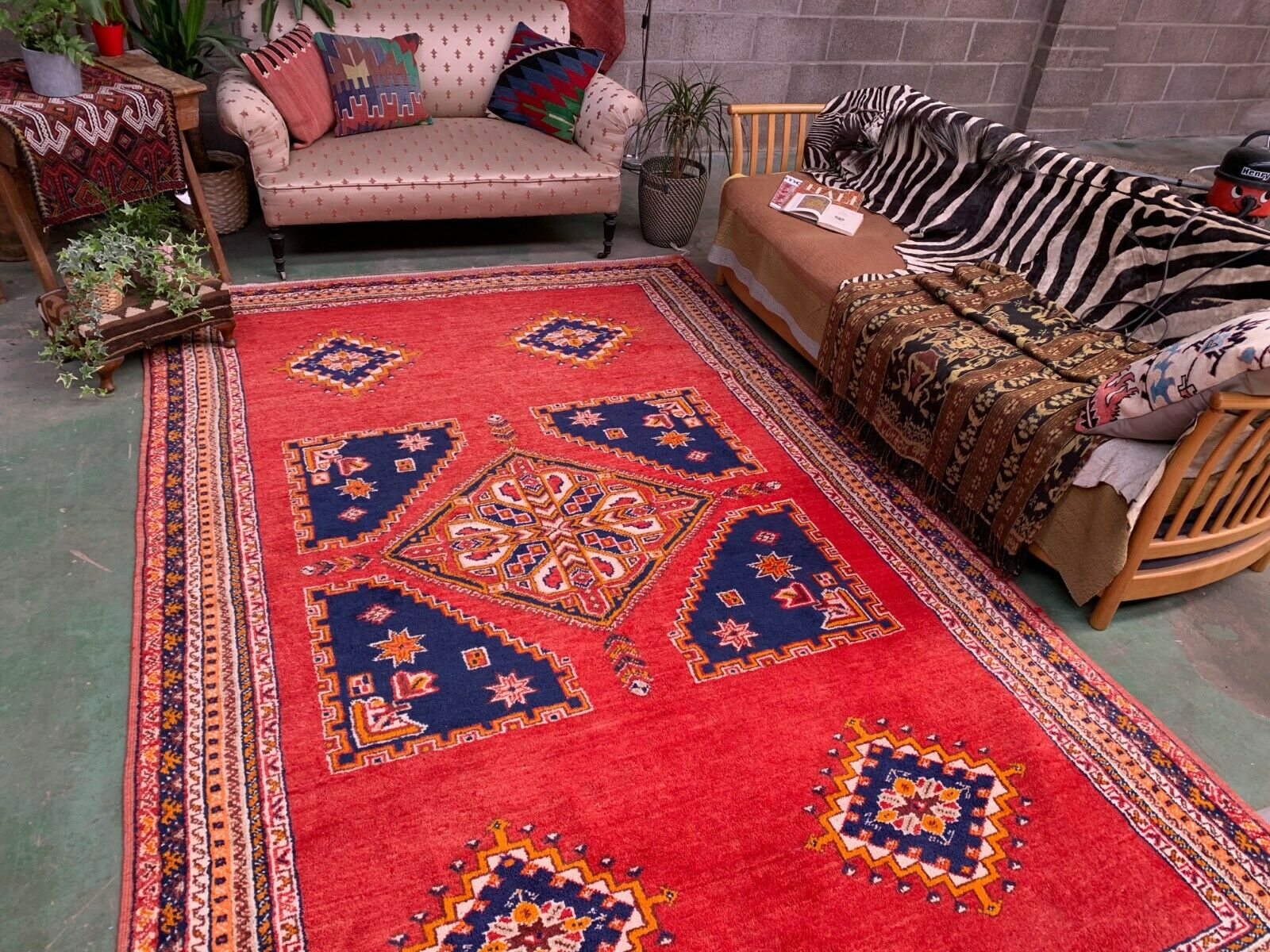 Buying a Moroccan Rug > Tried & Trouvailles Buying a Moroccan Rug > Tried & Trouvailles