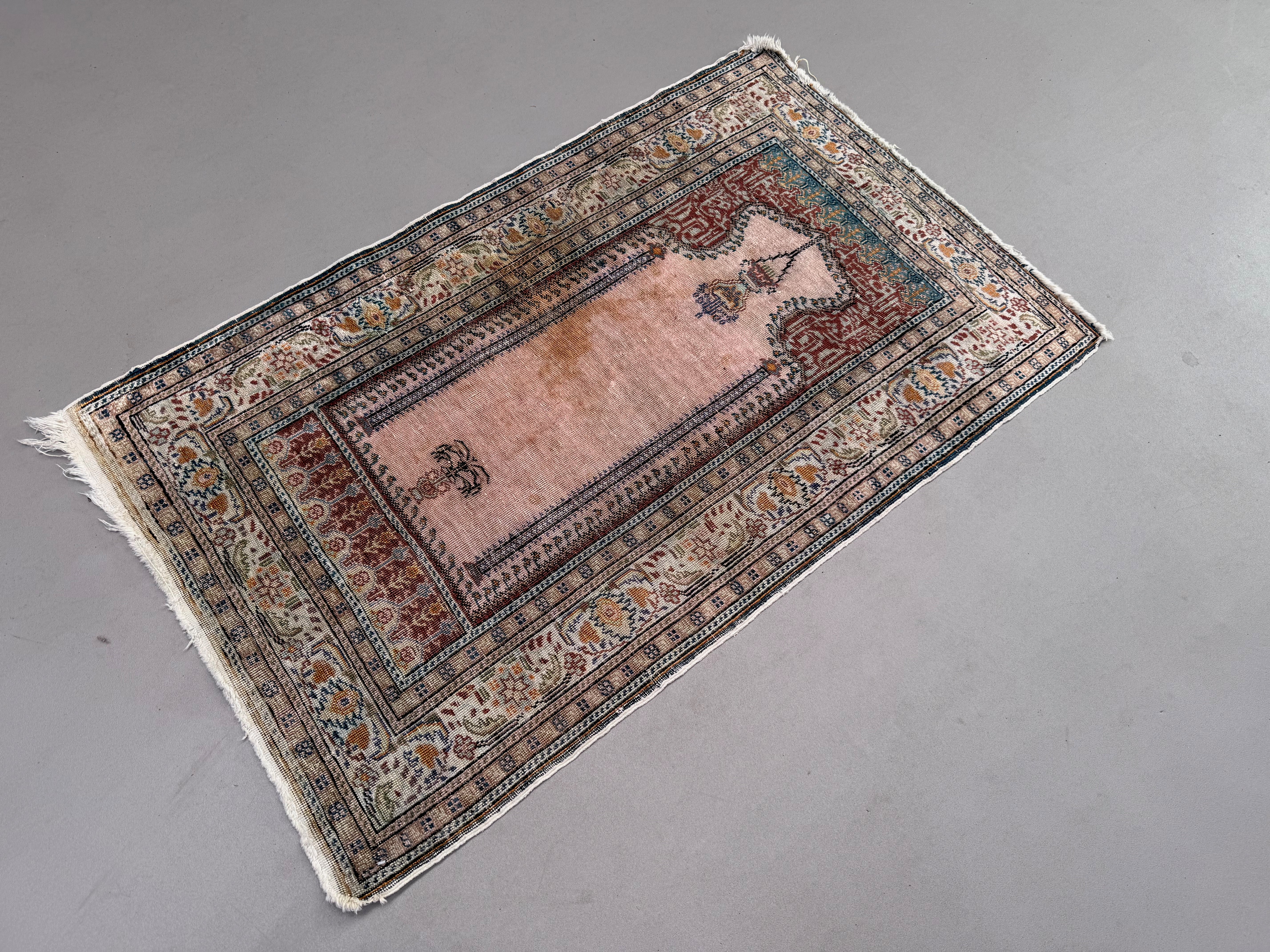 Turkish Silk Rug shabby Vintage, 128x79cm Tribal Clearance 2510