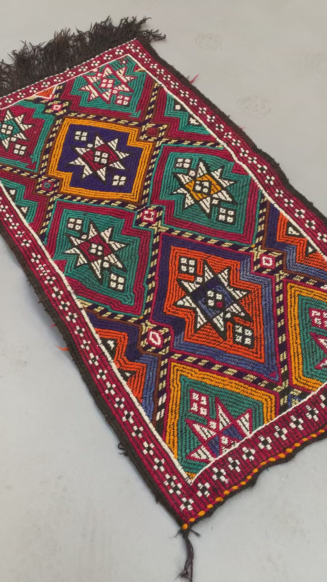 Load video: Small Vintage Turkish Kilim Rug 130x71 cm Wool Kelim