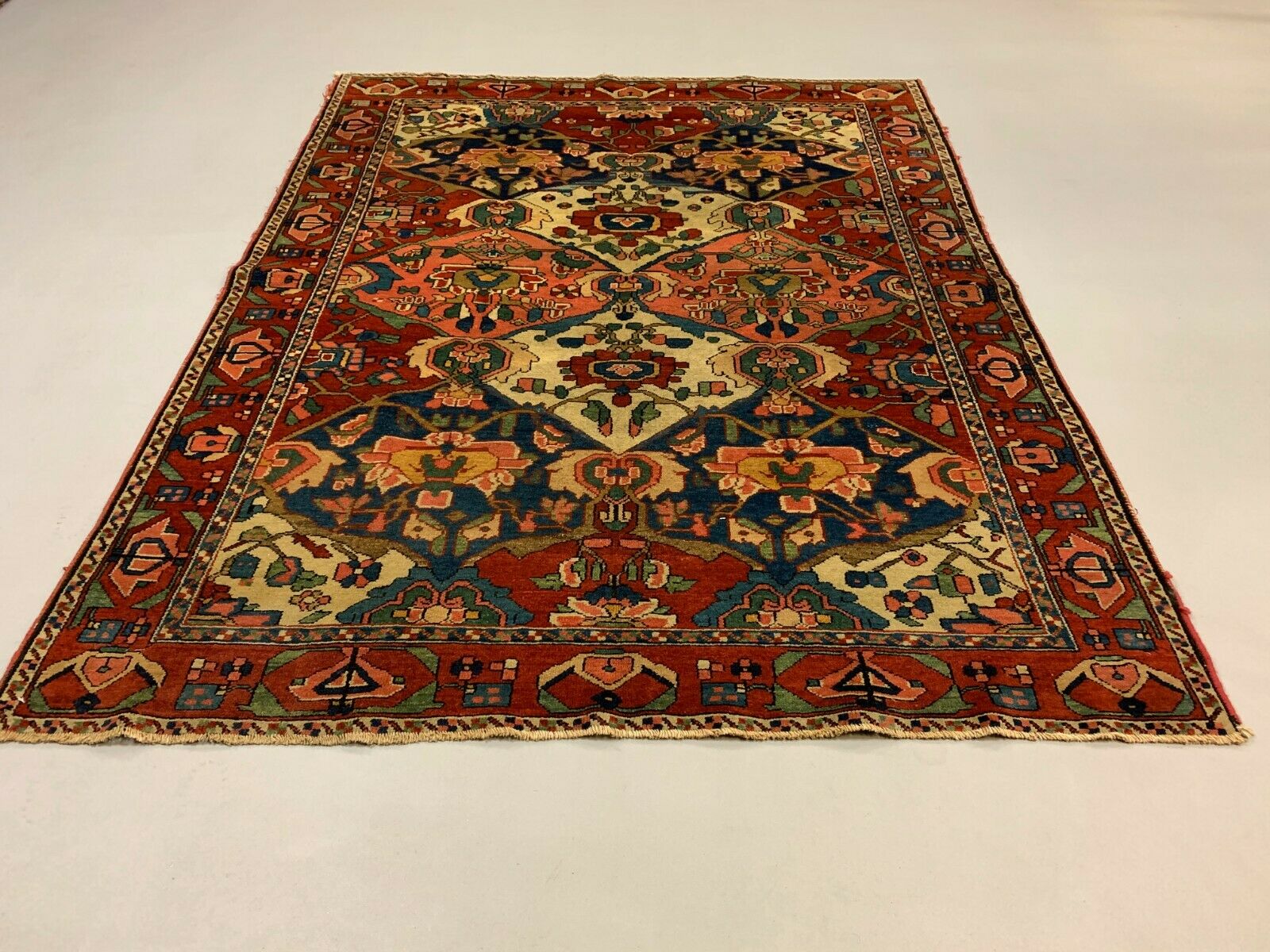 Antique Bakhtiari Rug 192x151 cm Wool Oriental Hand Made Carpet Red, Brown, Blue kilimshop.myshopify.com