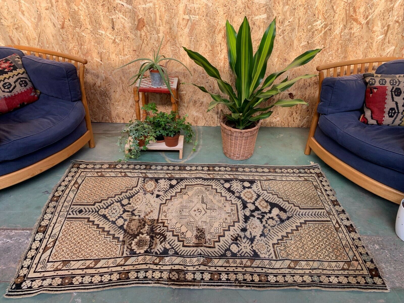 Vintage Shirvan Rug 175x97 cm, medium, Tribal oriental Carpet truly Shabby Chic