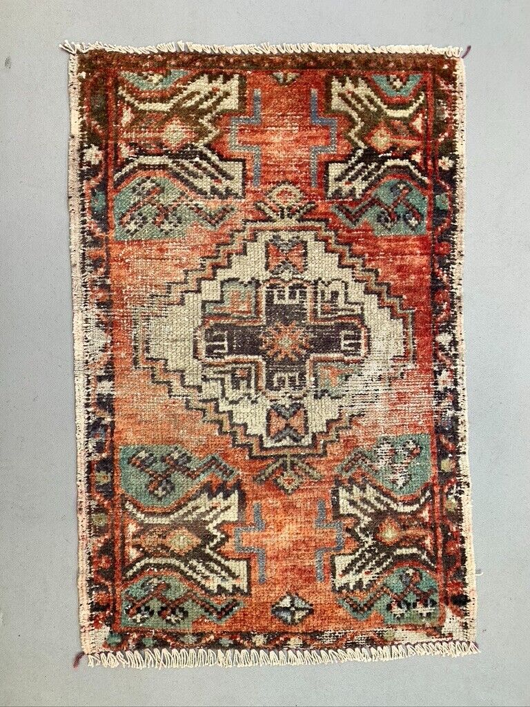 Small Vintage Turkish Rug 82x53 cm, Short Runner, Tribal, Shabby, Mini Carpet