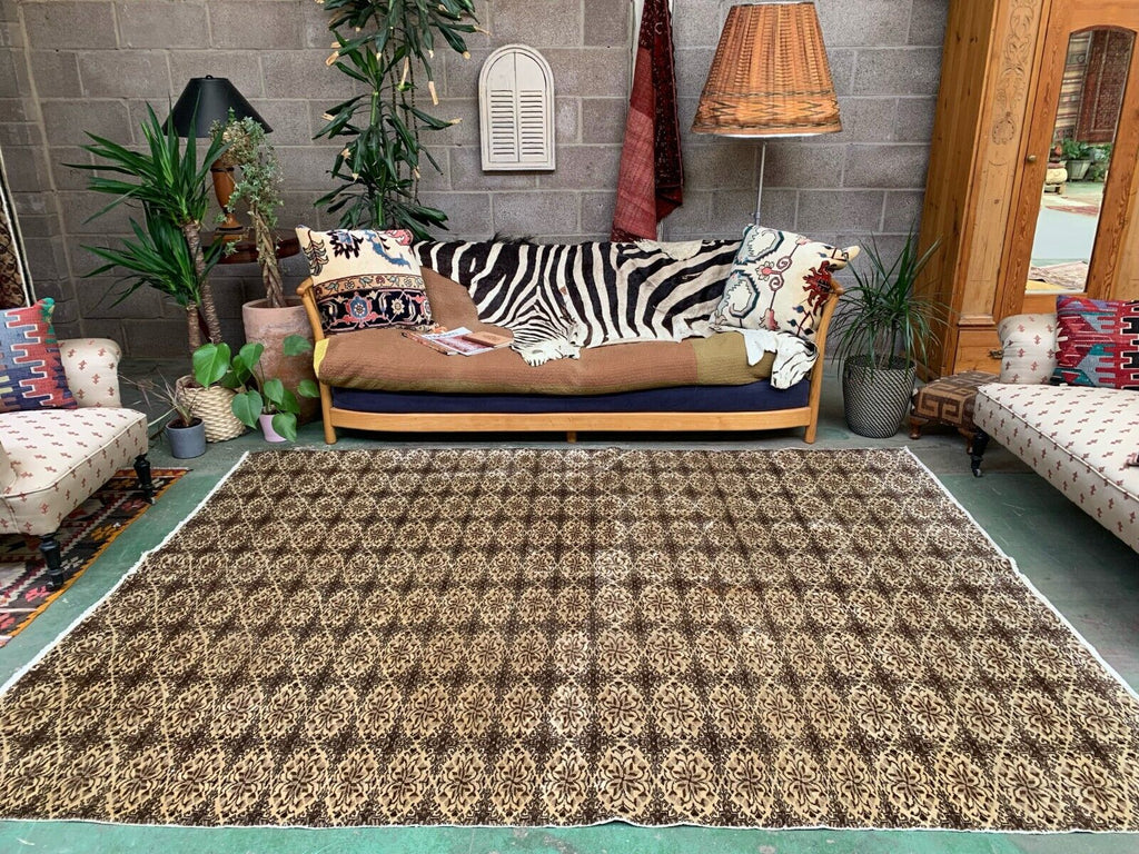 Vintage Turkish Rug 272x200 cm, Tribal Wool Carpet Large