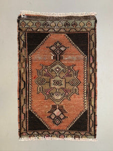 Vintage Turkish Mini Kilim 81x51 cm Wool Small Kelim Runner, shabby Chic