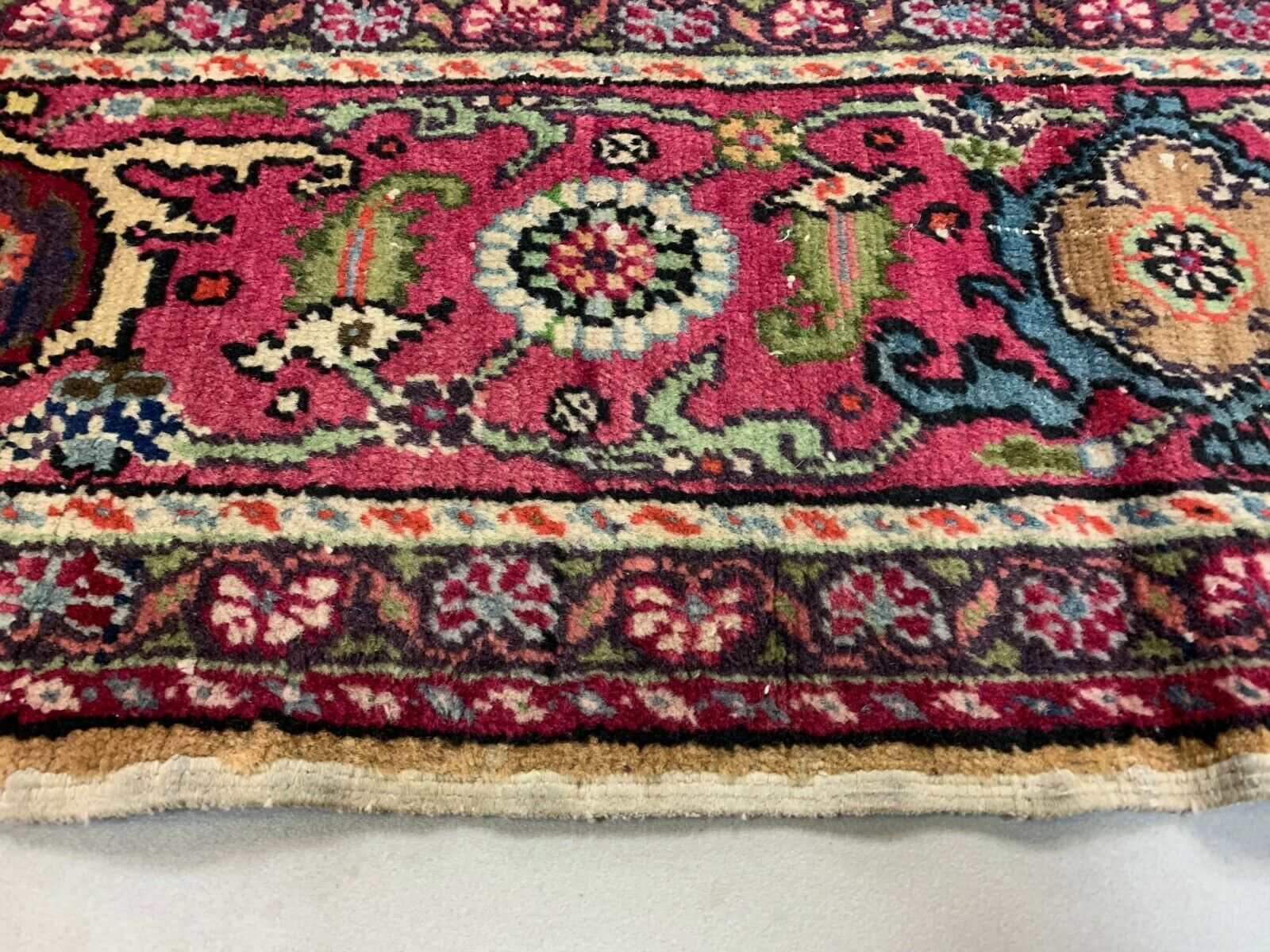 Distressed Turkish Rug 215x152 cm wool Vintage shabby Chic Tribal Red, Beige kilimshop.myshopify.com