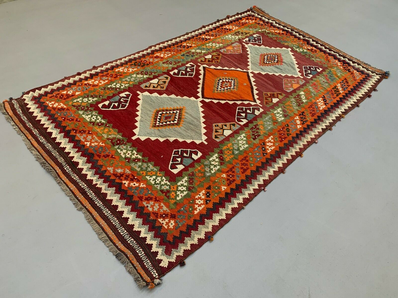 Vintage Qasgai Kilim 278x160 cm Wool Kelim Rug Large Red, Green, Pink, Colorful