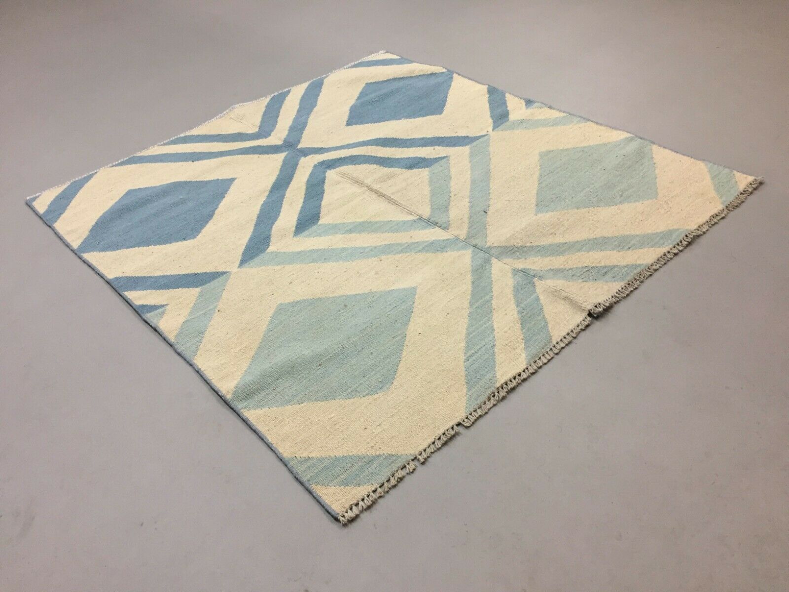 Vintage style Turkish Kilim 125x120 cm Square Tribal Kelim Rug Blue Beige Medium