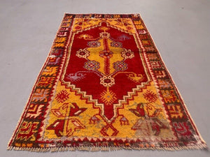 Shabby Turkish Oushak Rug 140x77 cm vintage carpet Ushak Region Medium
