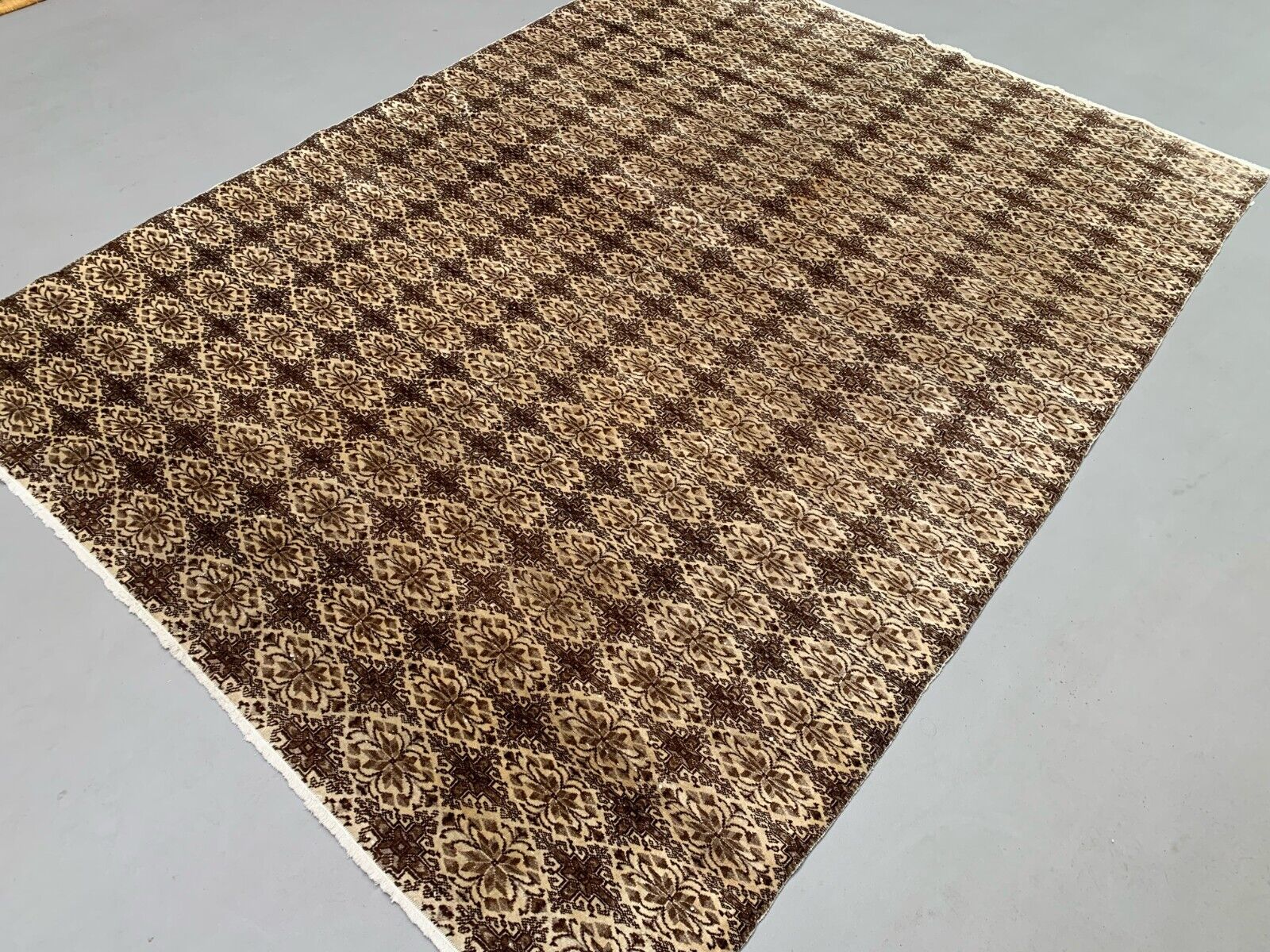 Vintage Turkish Rug 272x200 cm, Tribal Wool Carpet Large