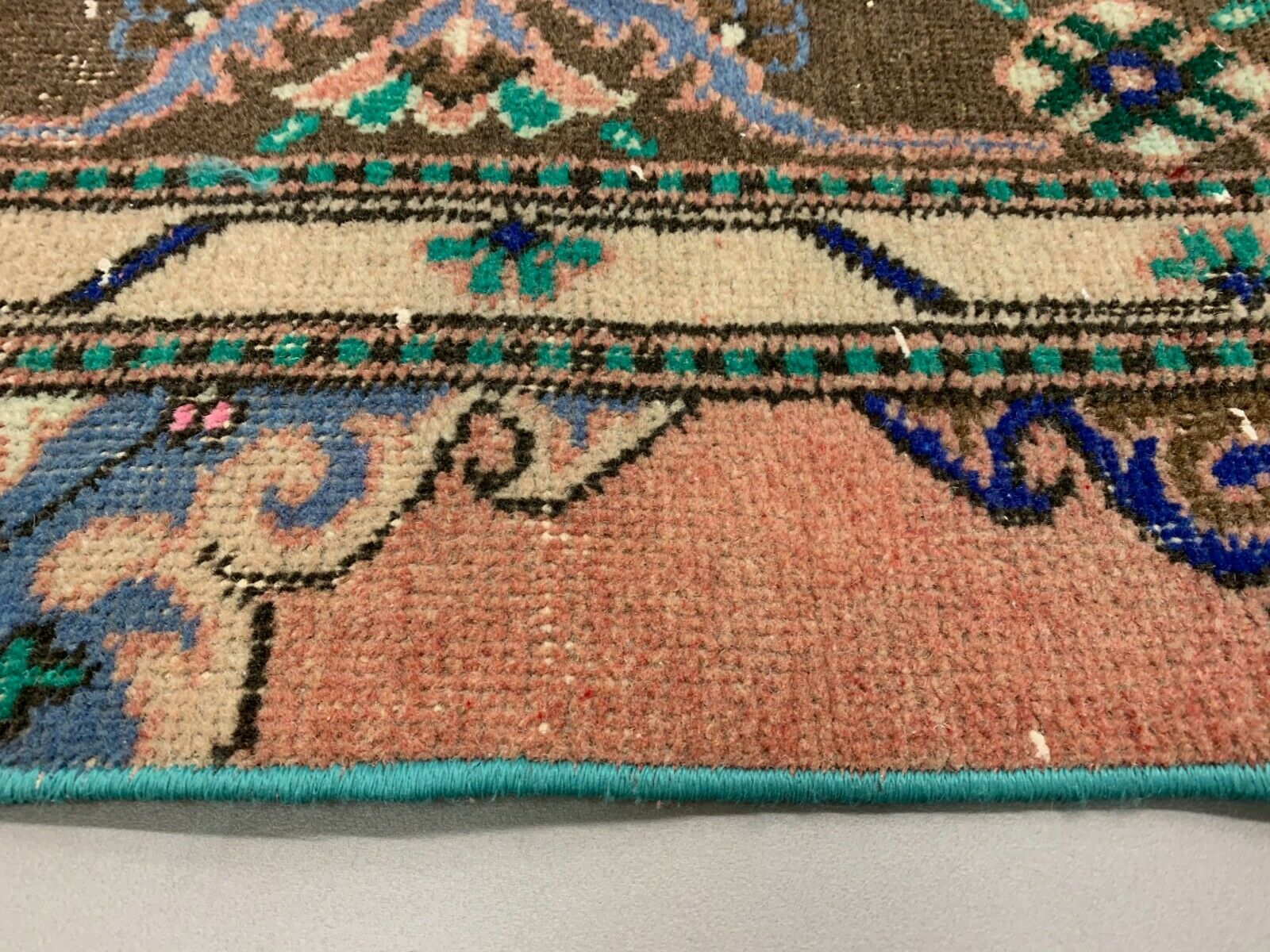 Distressed Turkish Rug 110x72 cm Vintage Shabby, Tribal Red, Green, Brown Small kilimshop.myshopify.com