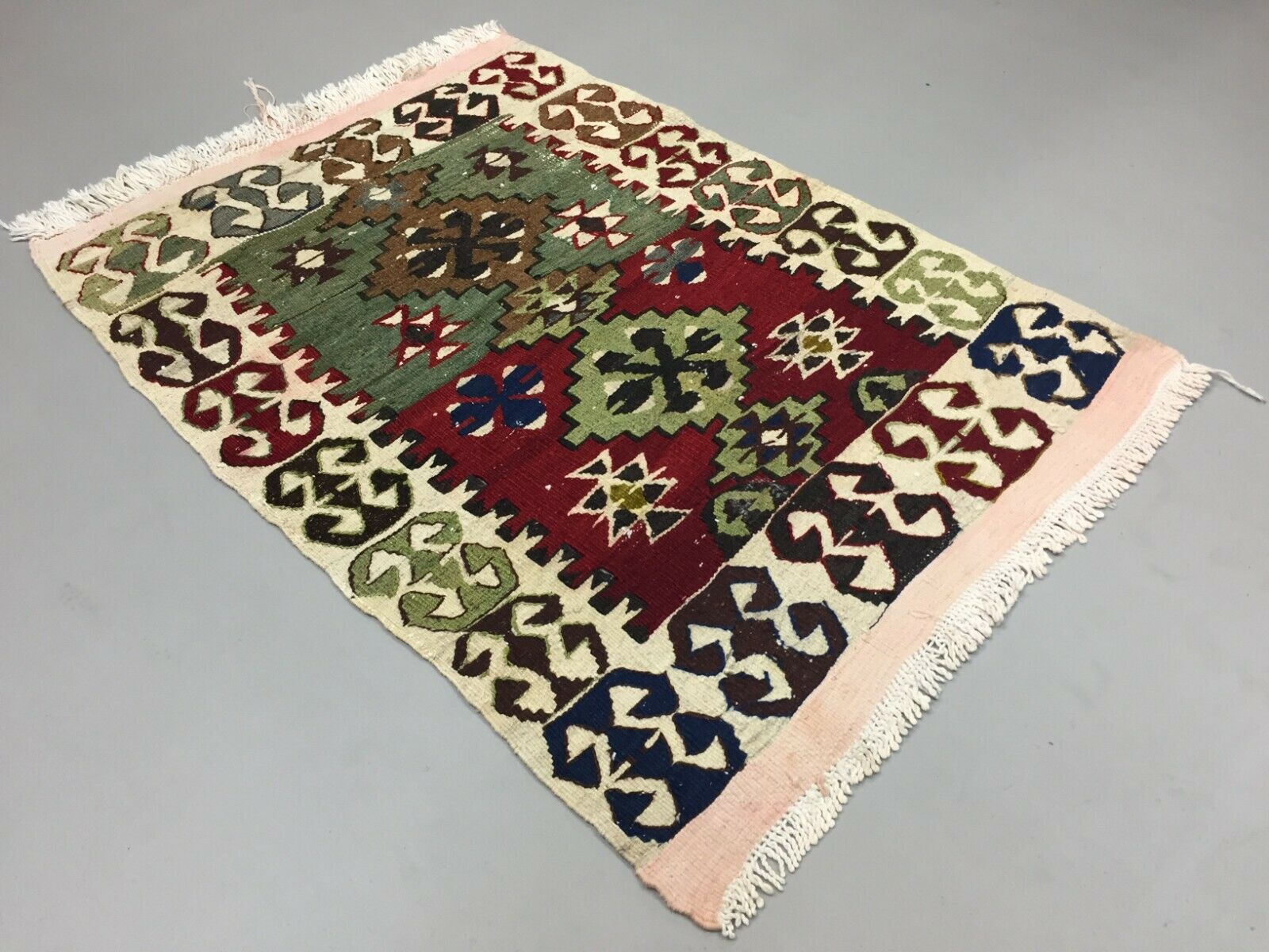 Small Vintage Turkish Kilim 97x70 cm Wool Kelim Rug Red Green beige Black
