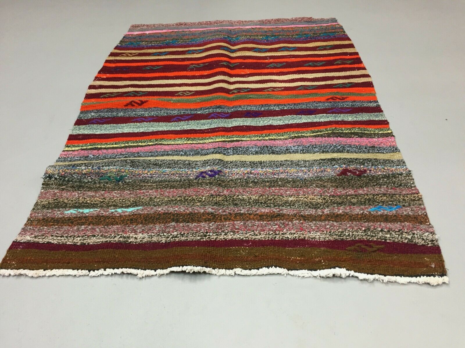 Small Vintage Turkish Kilim 124x85 cm Wool Kelim Rug Red Blue Black Brown