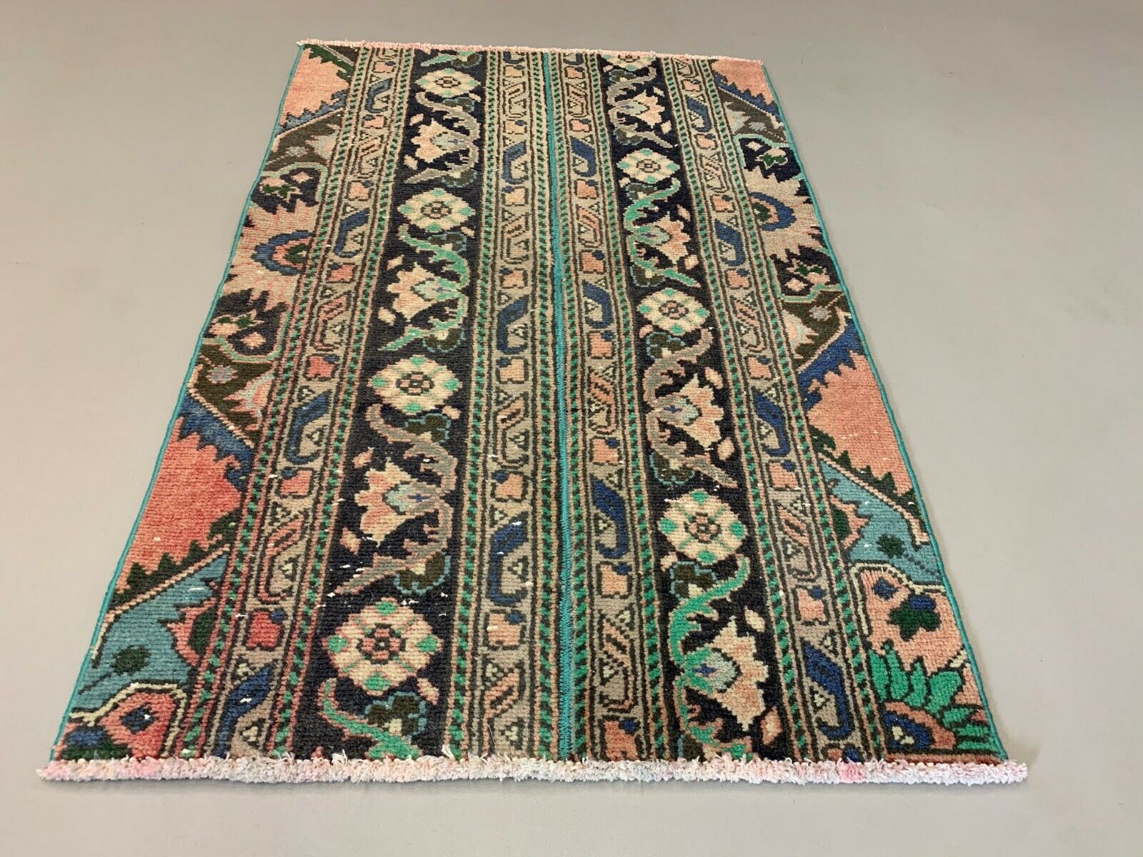 Distressed Turkish Rug 107x69 cm Vintage Shabby, Runner, Green, Brown Small kilimshop.myshopify.com