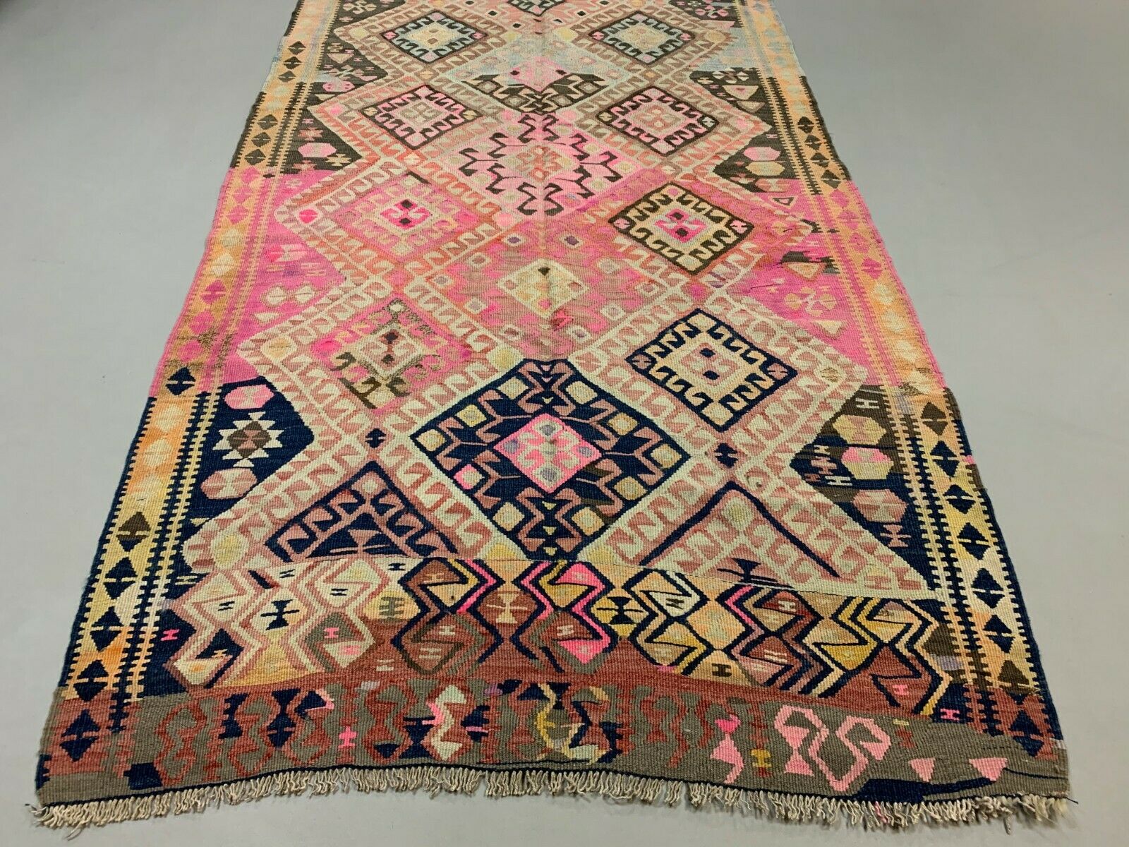 Vintage Turkish Kilim 453x130 cm Wool Kelim Rug Large Wide Runner Pink, Black kilimshop.myshopify.com