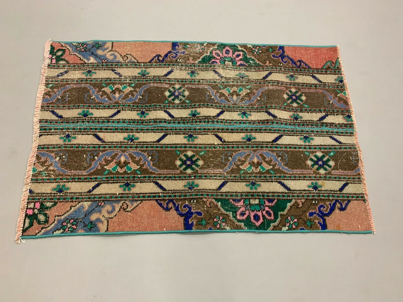 Distressed Turkish Rug 110x72 cm Vintage Shabby, Tribal Red, Green, Brown Small kilimshop.myshopify.com