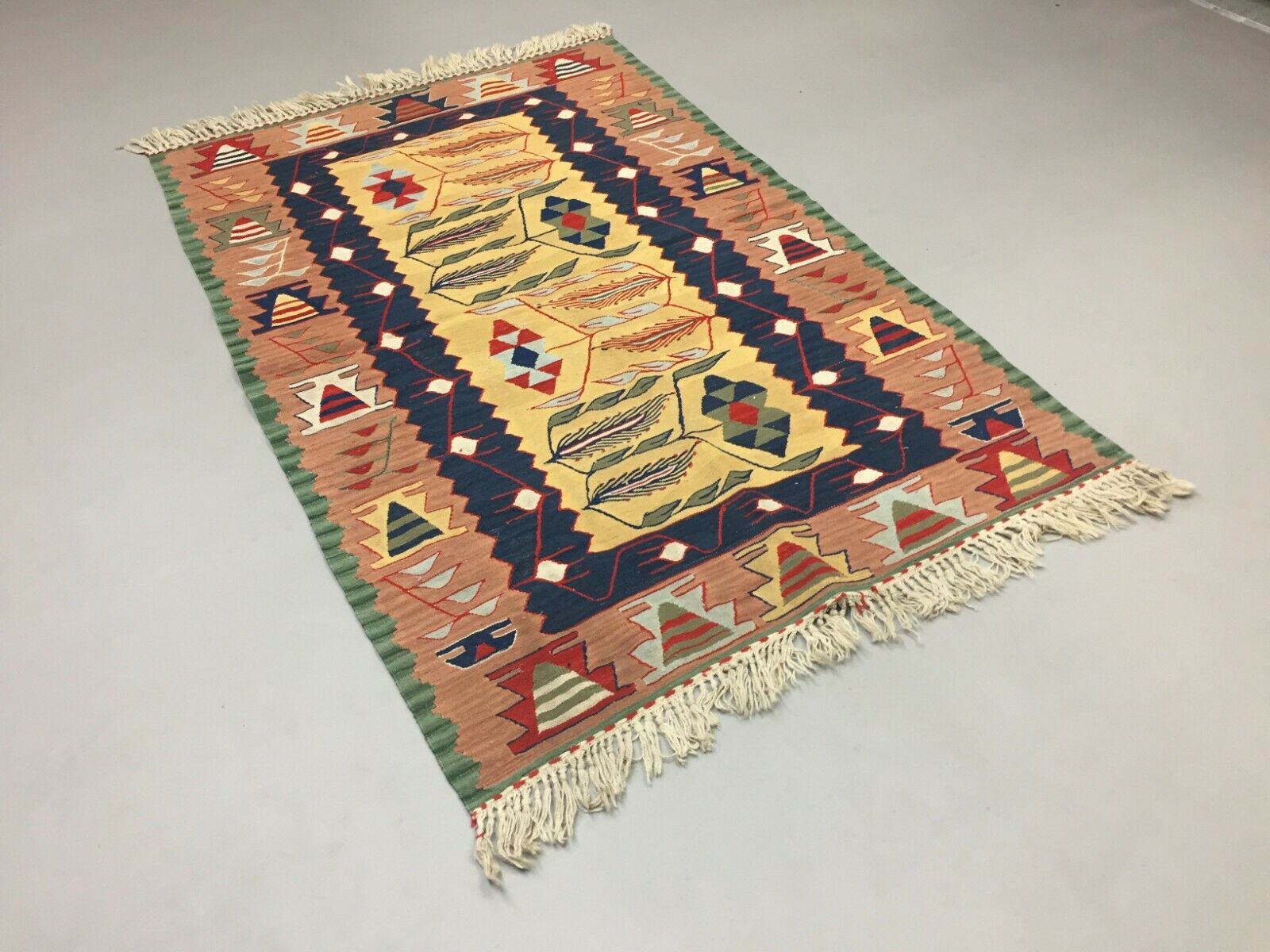 Vintage Turkish Kilim 170x110 cm Wool Kelim Rug Beige Blue Pink Yellow Medium