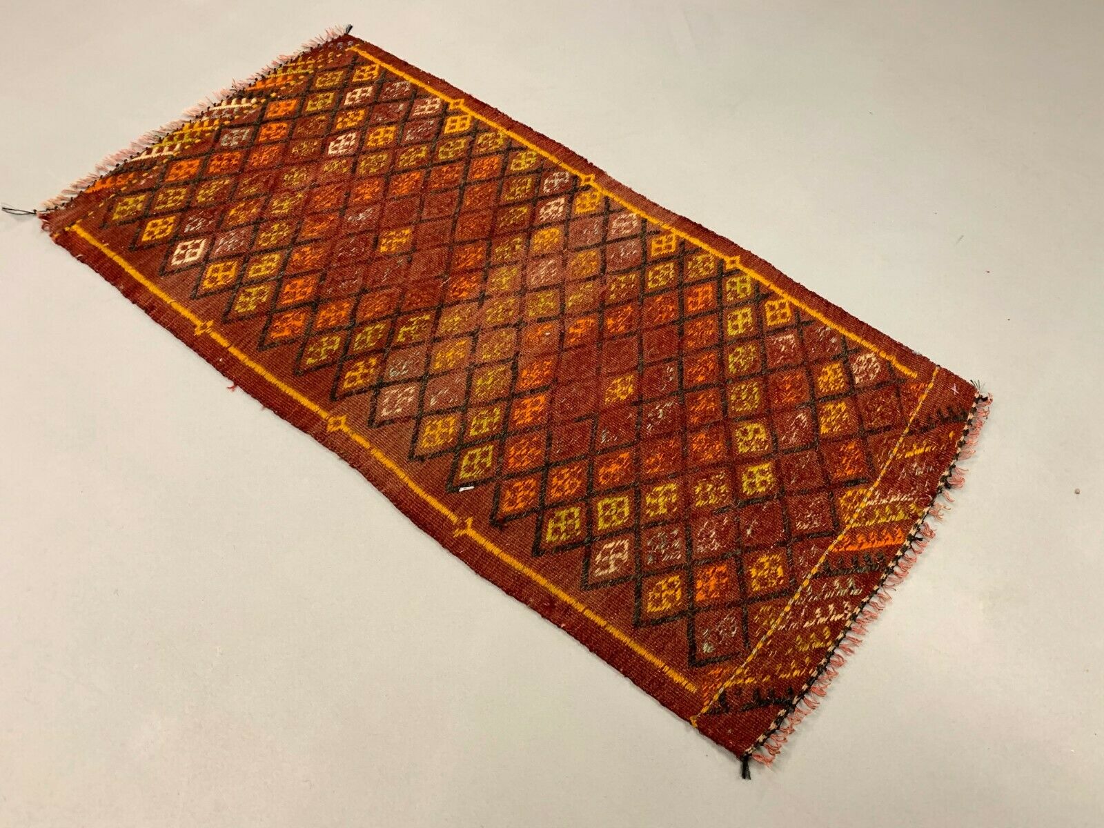 Vintage Turkish Mini Kilim 100x51 cm Shabby Wool Small Kelim Rug Black,Red