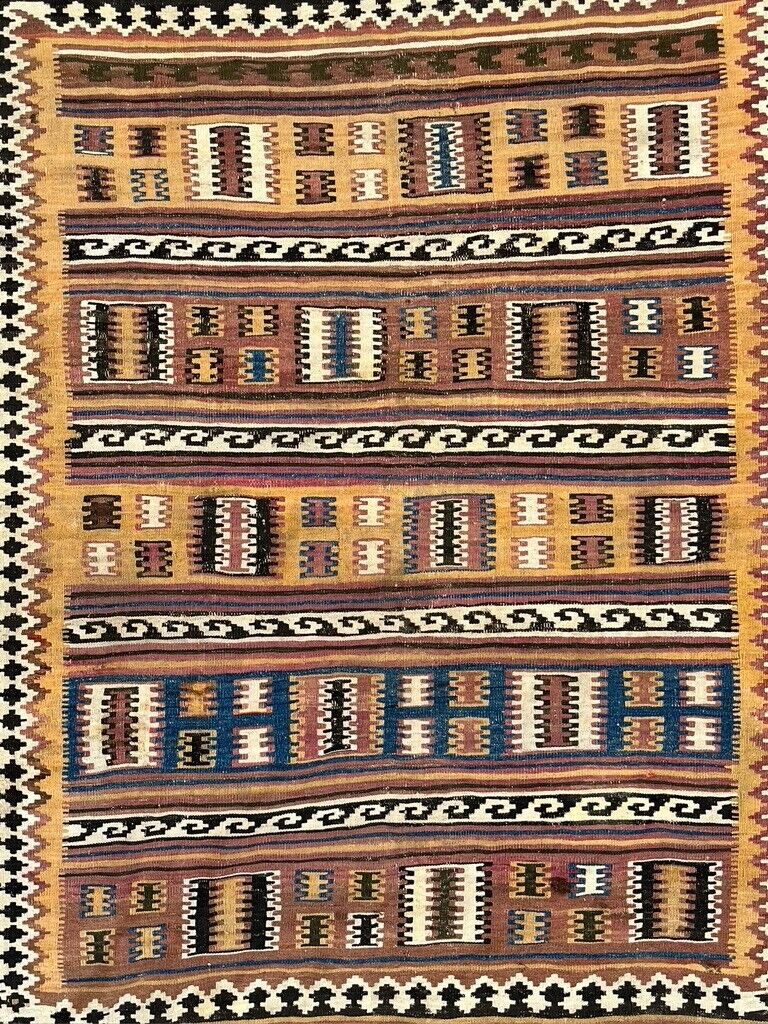 Vintage Persian Qasgai Kilim 254x154 cm Wool Kelim Rug Large Red, Black, Colorful