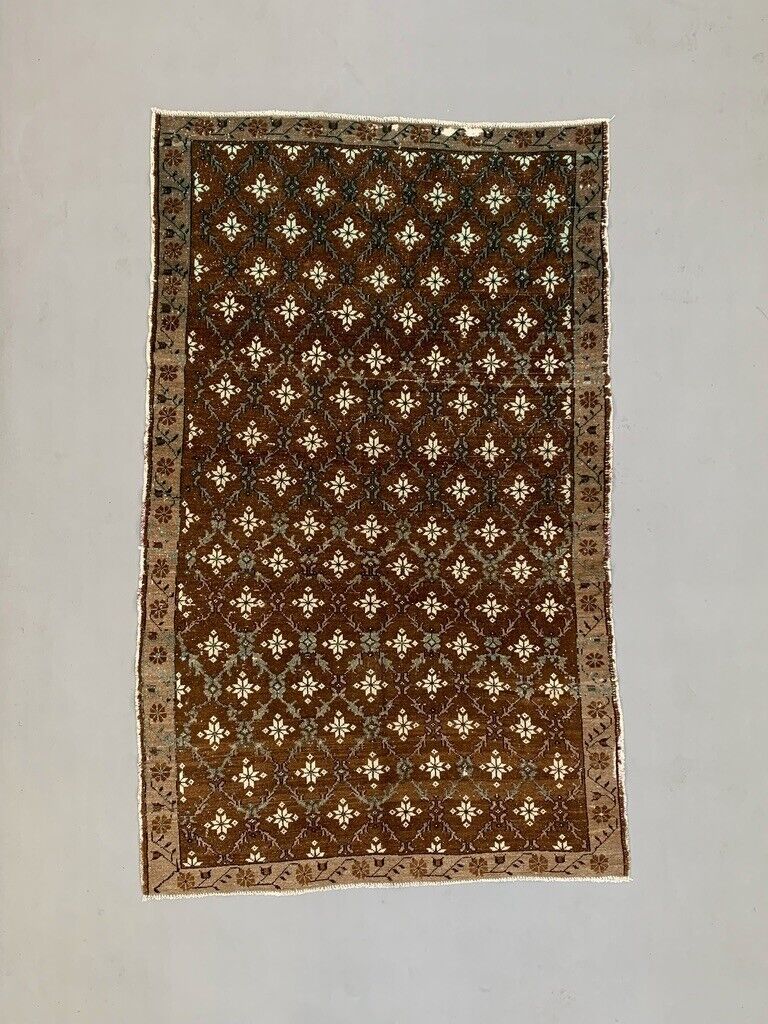 Vintage Turkish Rug 250x157 cm shabby Distressed carpet Large