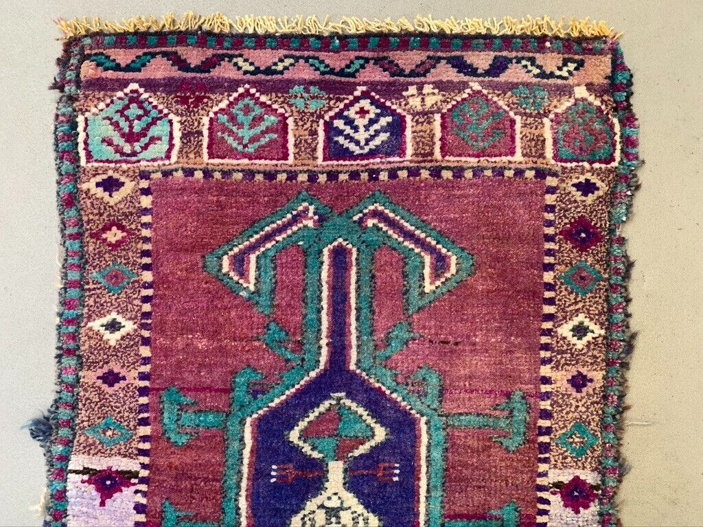 Small Vintage Turkish Rug 100x52 cm, Short Runner, Tribal, Shabby, Mini Carpet