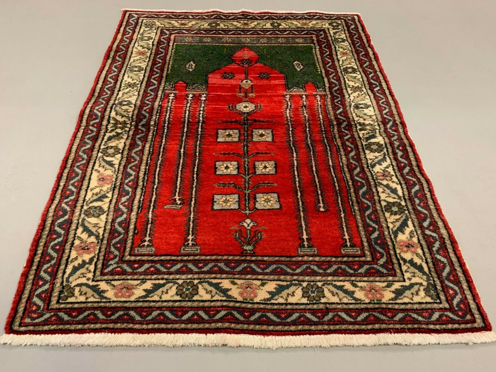 Distressed Turkish Rug 117x88 cm Vintage Shabby, Wool Tribal Red, Green Small kilimshop.myshopify.com