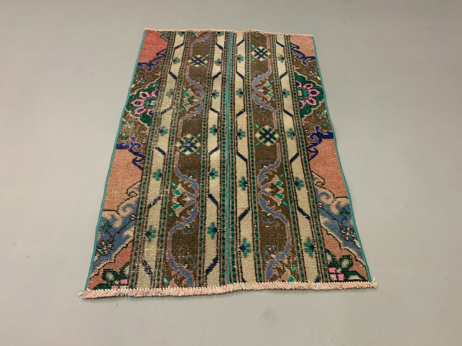 Distressed Turkish Rug 110x72 cm Vintage Shabby, Tribal Red, Green, Brown Small kilimshop.myshopify.com