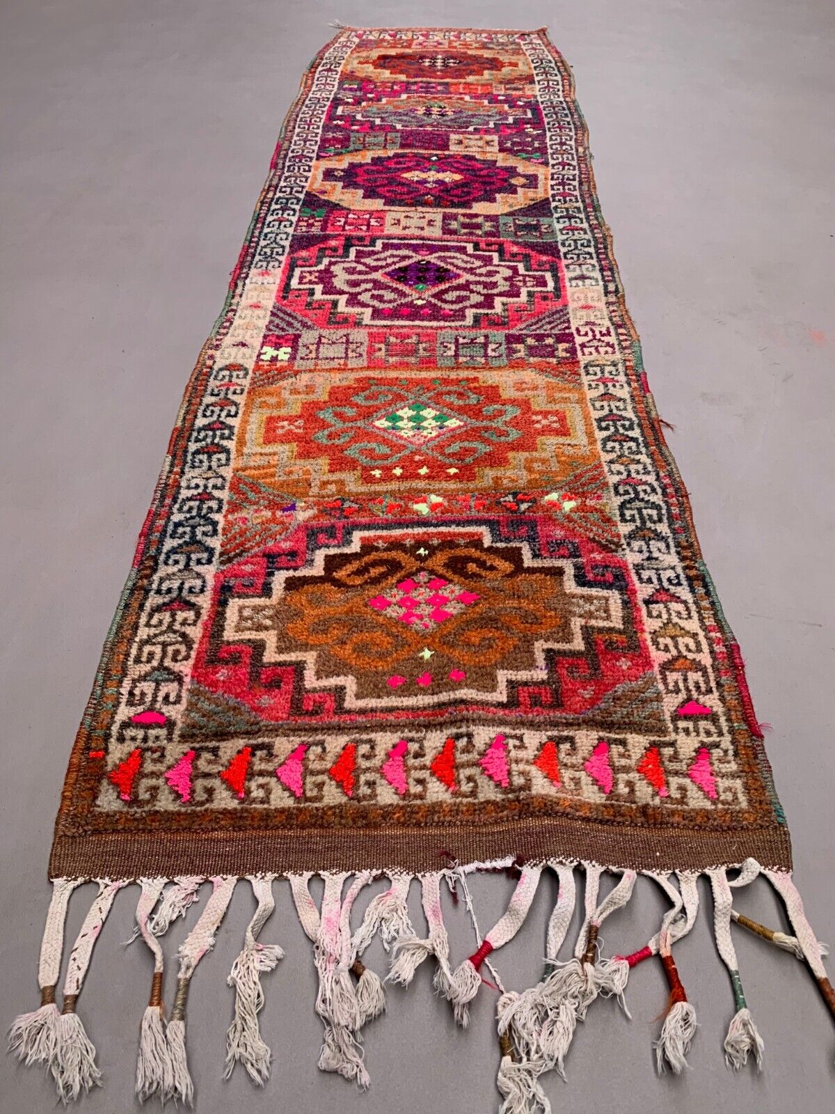 Vintage Turkish Tribal Runner 305x83 cm veg dye wool rug tribal, handmade