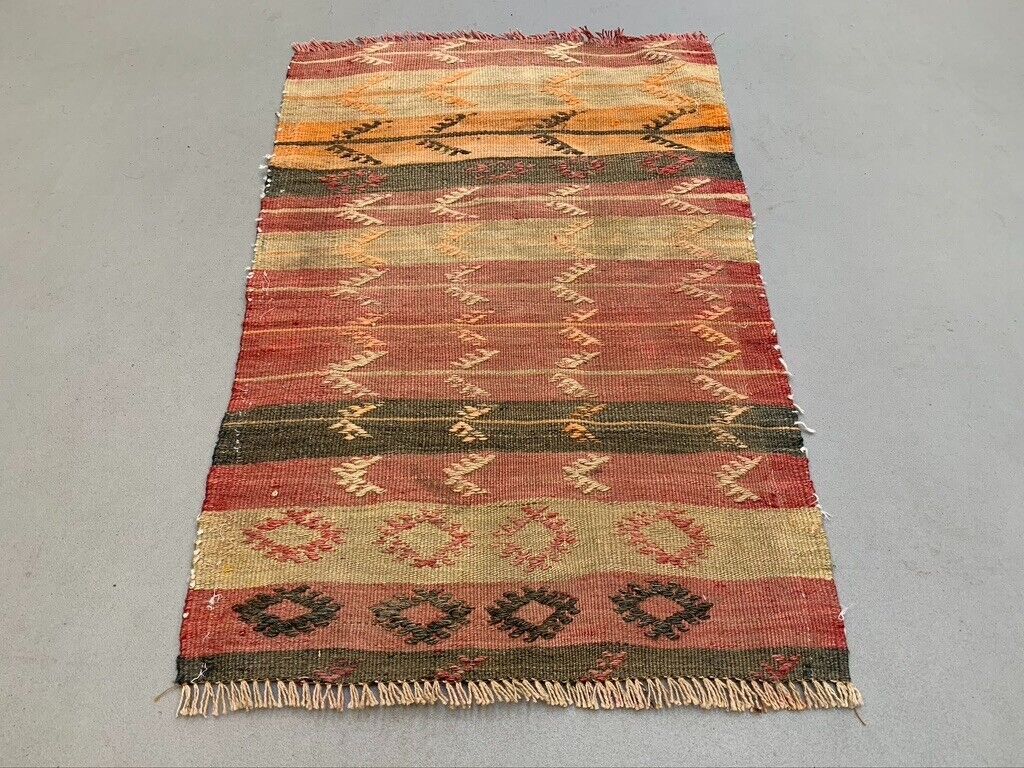 Vintage Turkish Mini Kilim 85x55 cm Wool Small Kelim Runner, shabby Chic