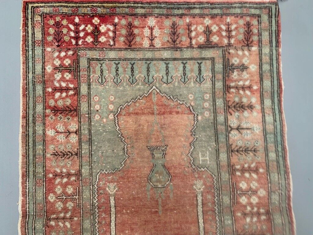 Vintage Turkish Oushak Rug 150x86 cm shabby carpet Ushak Region Small