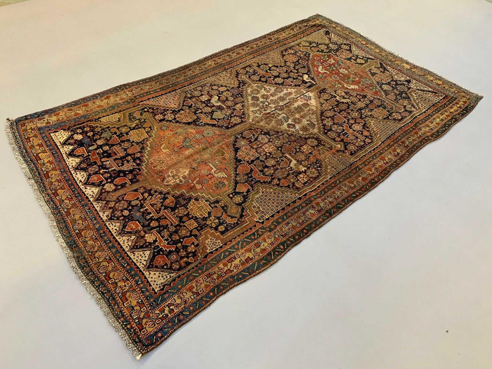 Antique Tribal Qashqai Rug 275x157 cm, medium, oriental Carpet truly Shabby Chic