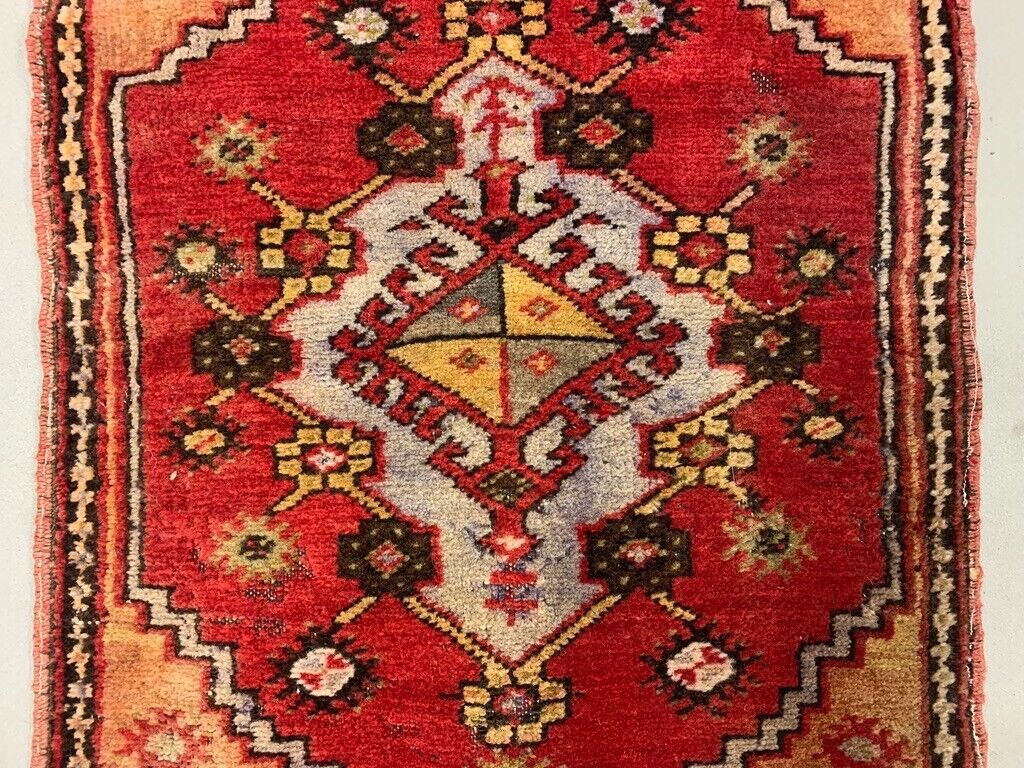 Small Vintage Turkish Rug 92x55 cm, Short Runner, Tribal, Shabby, Mini Carpet