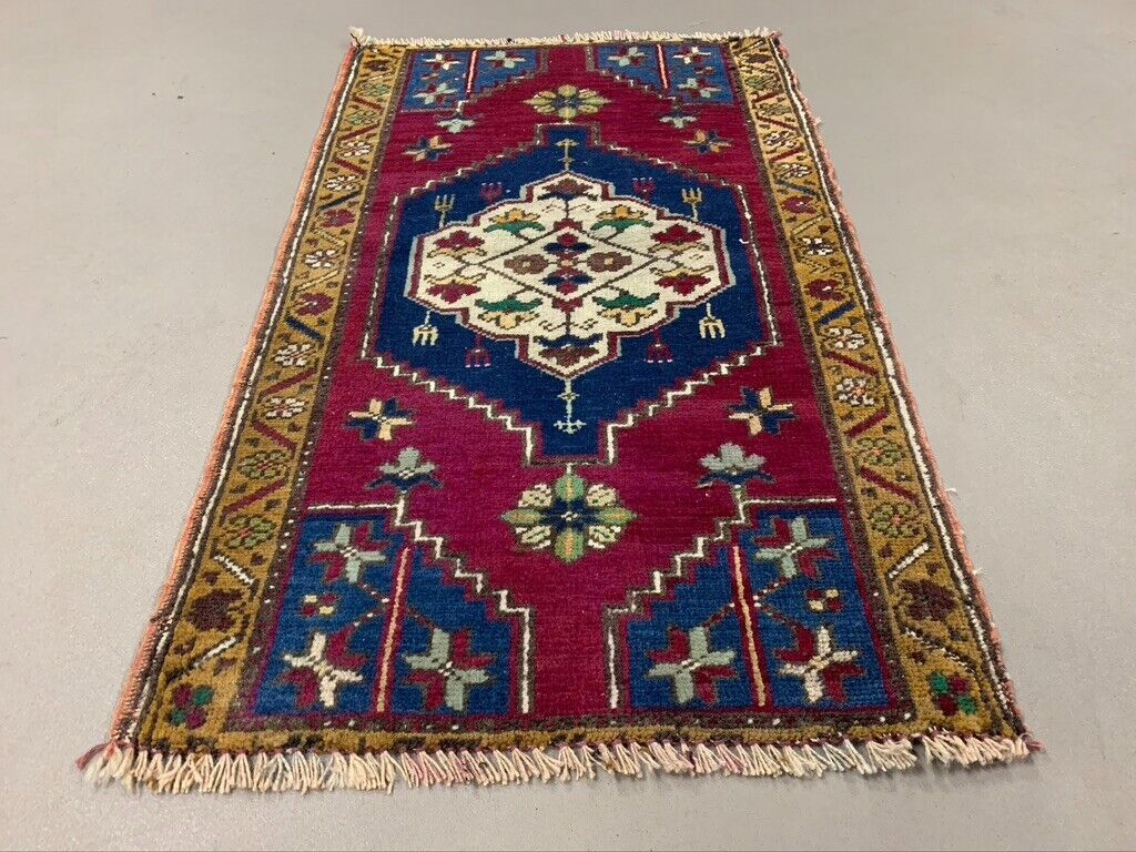 Small Vintage Turkish Rug 92x55 cm, Short Runner, Tribal, Shabby, Mini Carpet