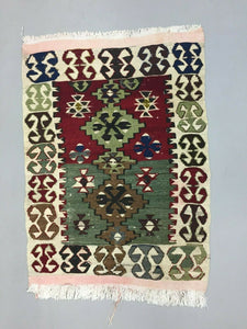 Small Vintage Turkish Kilim 97x70 cm Wool Kelim Rug Red Green beige Black