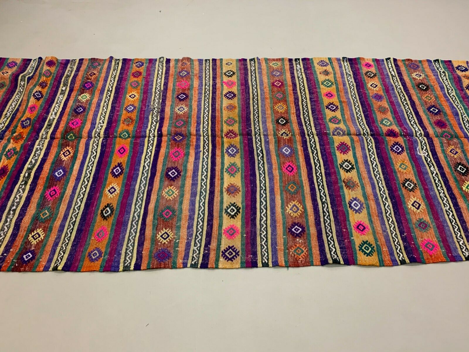 Colourful Vintage Turkish Kilim 318x138 cm Kelim Rug Wool Red Green Black Large kilimshop.myshopify.com