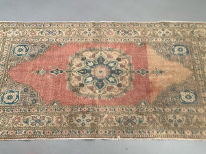 Vintage Turkish Oushak Rug 187x91 cm shabby carpet Ushak Region Medium