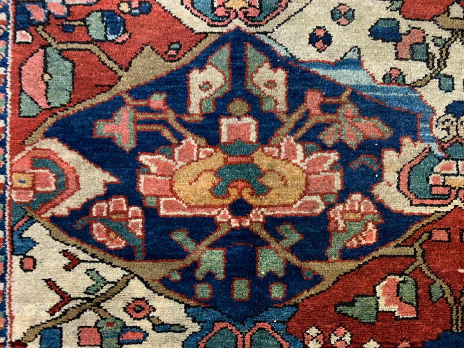 Antique Bakhtiari Rug 192x151 cm Wool Oriental Hand Made Carpet Red, Brown, Blue kilimshop.myshopify.com