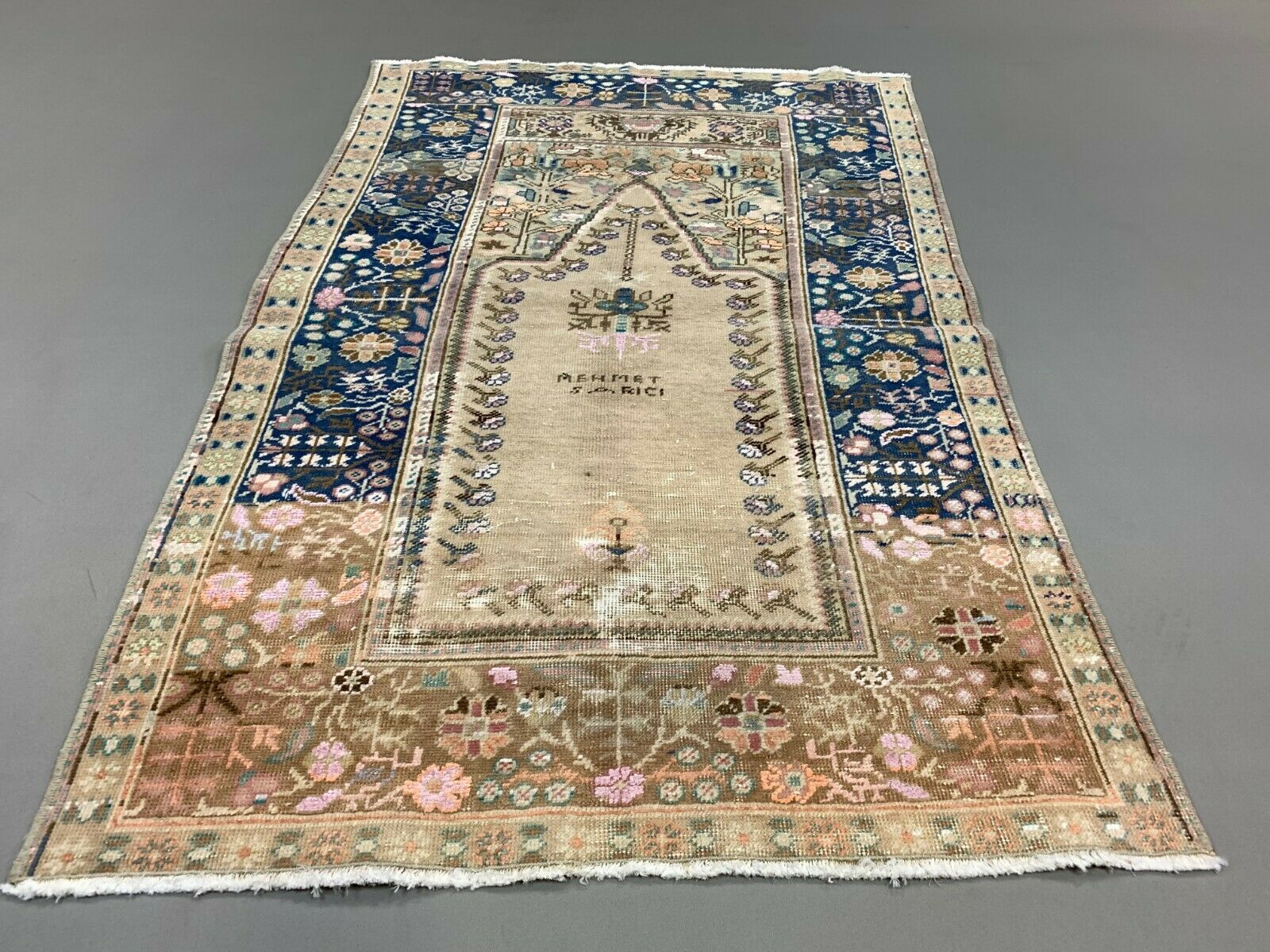 Distressed Turkish Rug 122x79 cm Vintage Shabby, Wool Tribal Blue, Beige Small kilimshop.myshopify.com