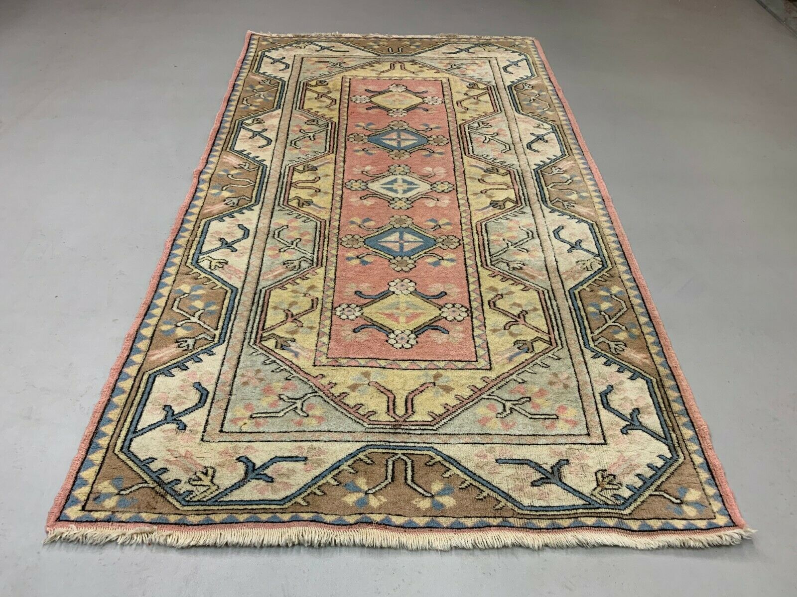 Old Turkish Milas Rug 212x122 cm old vintage carpet Ushak Region Pink Beige Blue