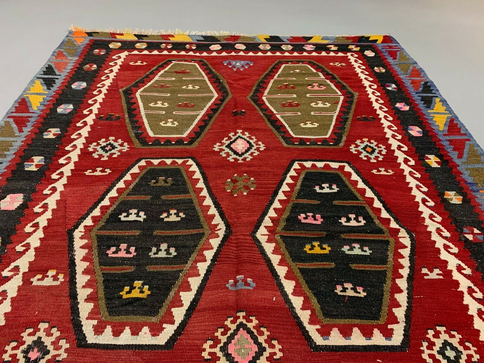 Vintage Turkish Kilim 280x150 cm, Antique Kelim Rug Large Red, Black kilimshop.myshopify.com