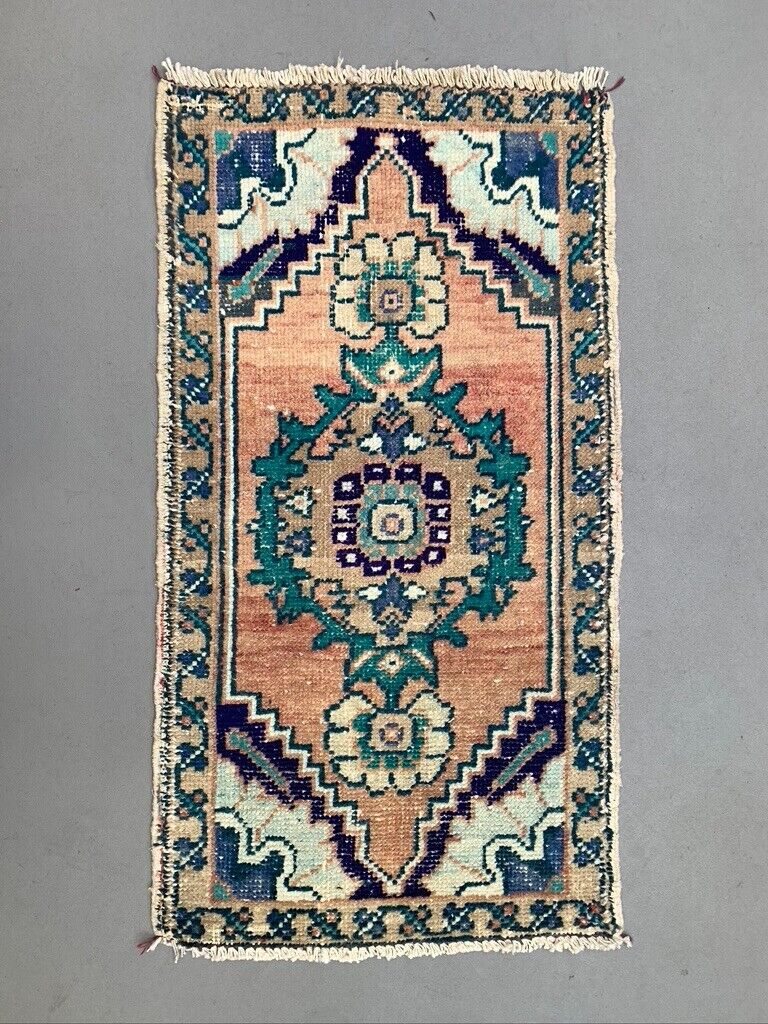 Small Vintage Turkish Rug 90x48 cm, Short Runner, Tribal, Shabby, Mini Carpet