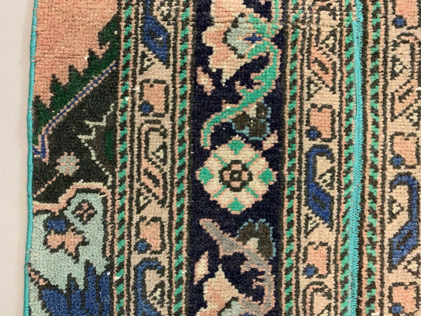 Distressed Turkish Rug 115x68 cm Vintage Shabby, Tribal Red, Green, Brown Small kilimshop.myshopify.com