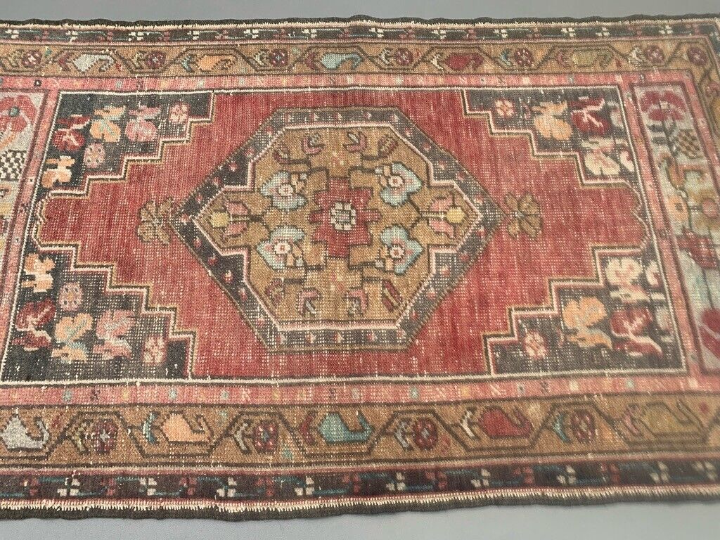 Vintage Turkish Oushak Rug 150x87 cm shabby carpet Ushak Region Medium