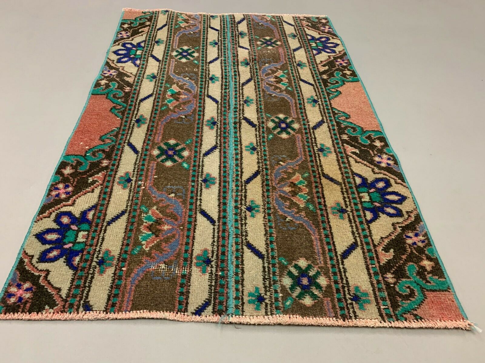 Distressed Turkish Rug 110x74 cm Vintage Shabby, Tribal Red, Green, Brown Small kilimshop.myshopify.com