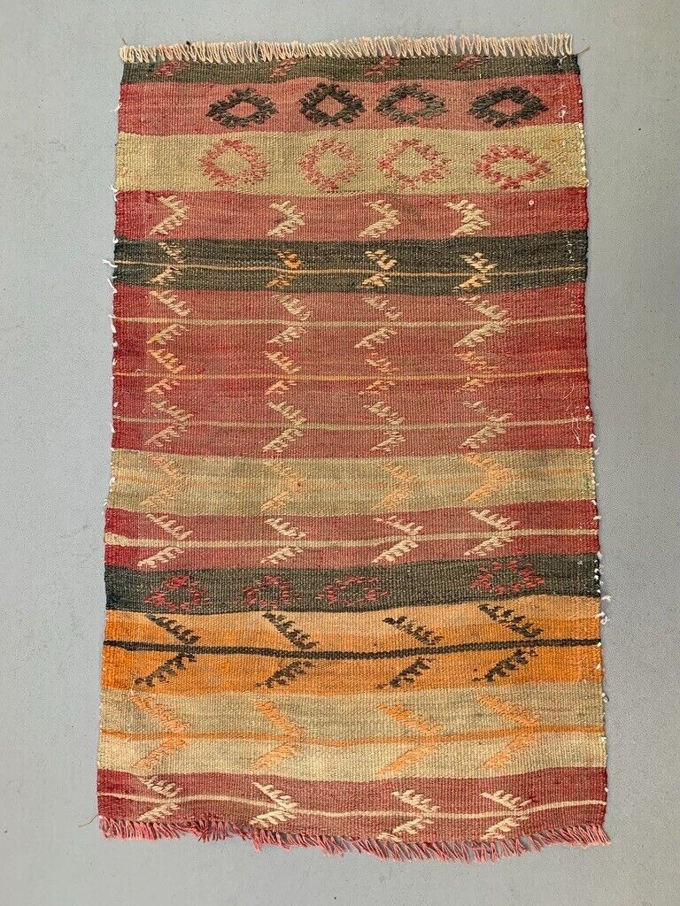 Vintage Turkish Mini Kilim 85x55 cm Wool Small Kelim Runner, shabby Chic