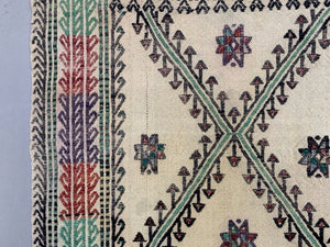 Small Vintage Turkish Kilim Rug 115x94 cm Wool Kelim