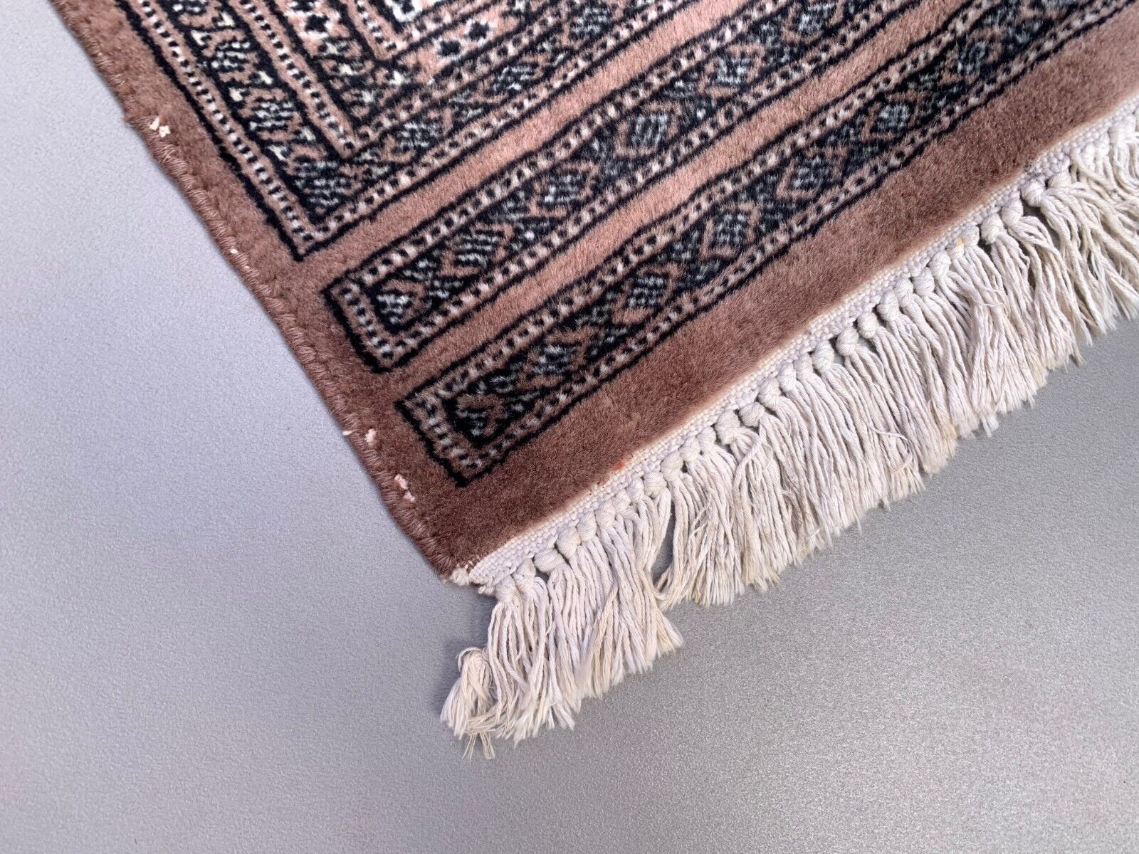 Fine Vintage Pakistani Rug, 160x102 cm Turkoman Bokhara Beige Medium