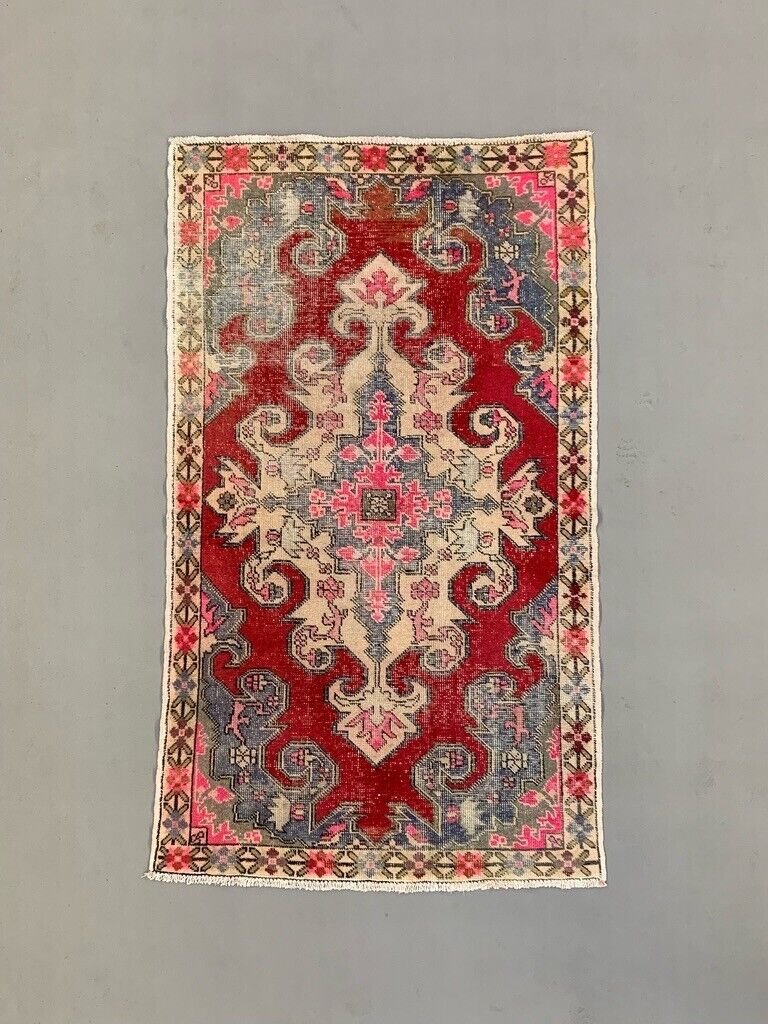 Vintage Turkish Oushak Rug 225x130 cm shabby carpet Ushak Region Medium