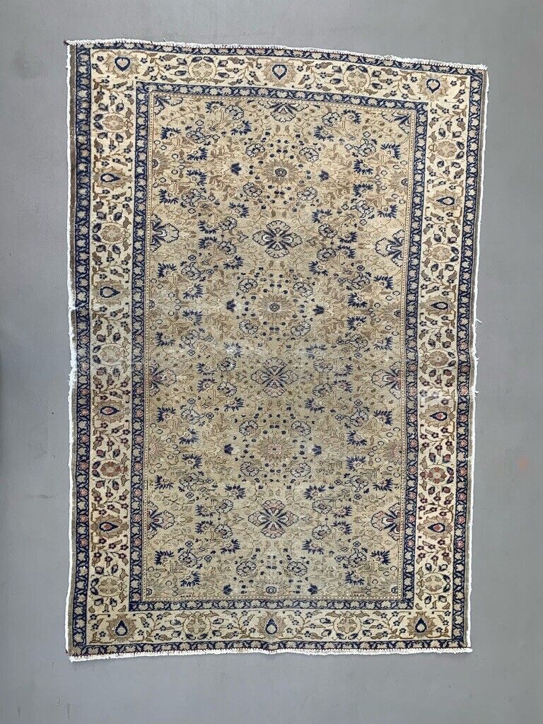 Vintage Turkish Rug 170x115 cm, Tribal Wool Carpet Medium