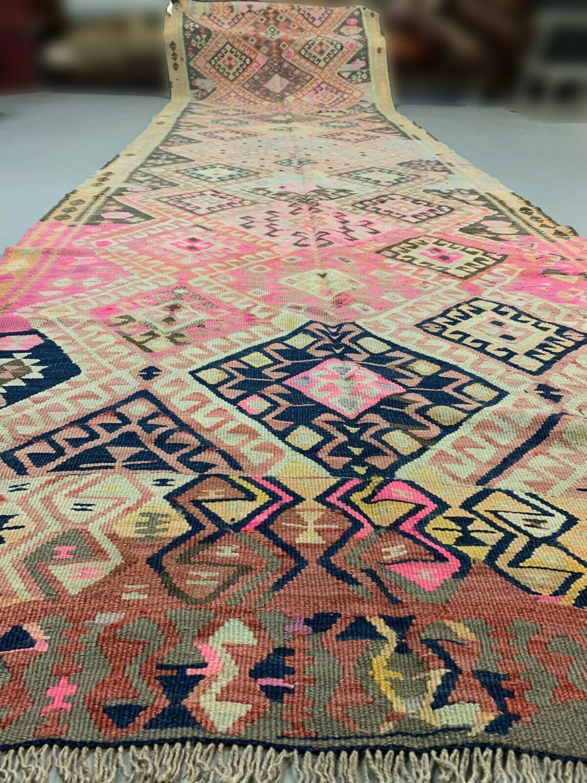 Vintage Turkish Kilim 453x130 cm Wool Kelim Rug Large Wide Runner Pink, Black kilimshop.myshopify.com