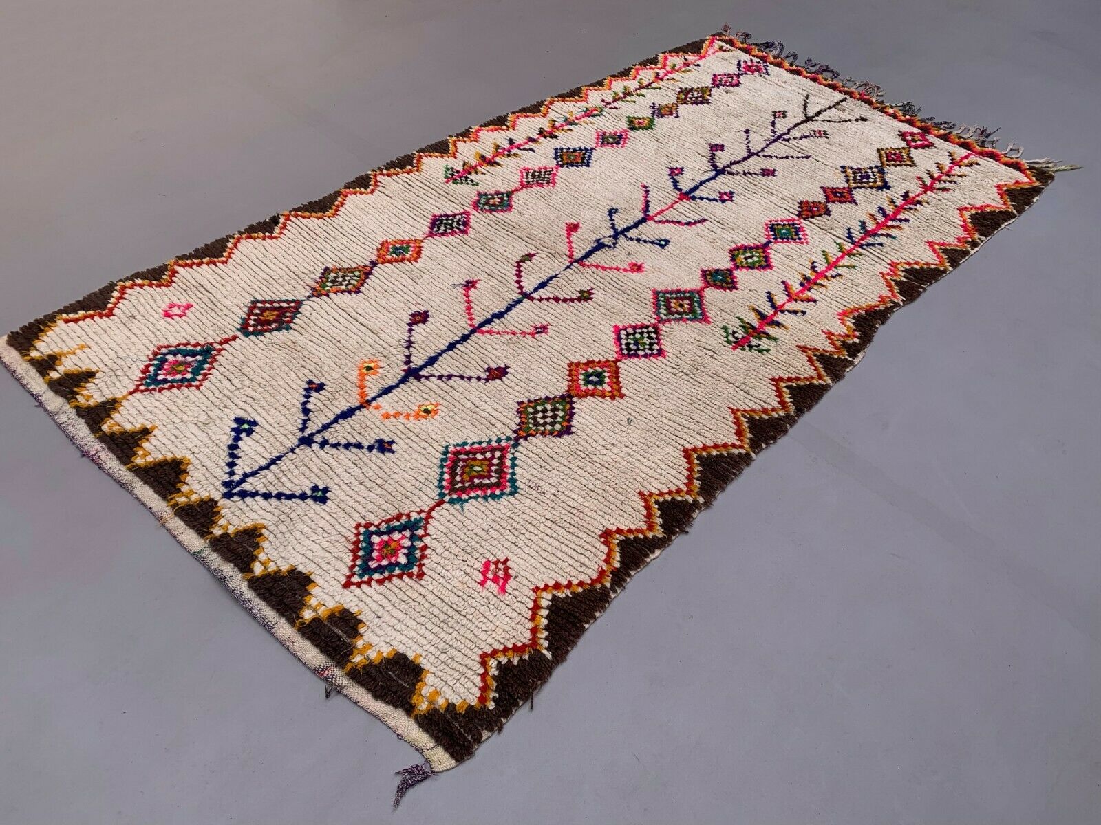 Large Vintage Moroccan Azilal Rug 280x148 cm Berber Atlas, Tribal